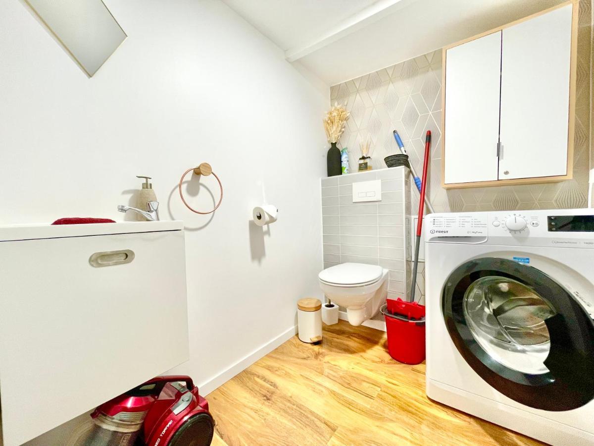 Le Rosacker - Proche Centre Ville Et Gare - Terrasse - Parking Gratuit 2 Places - 2 Chambres - 2 Salles De Bain - Netflix Colmar Exterior foto